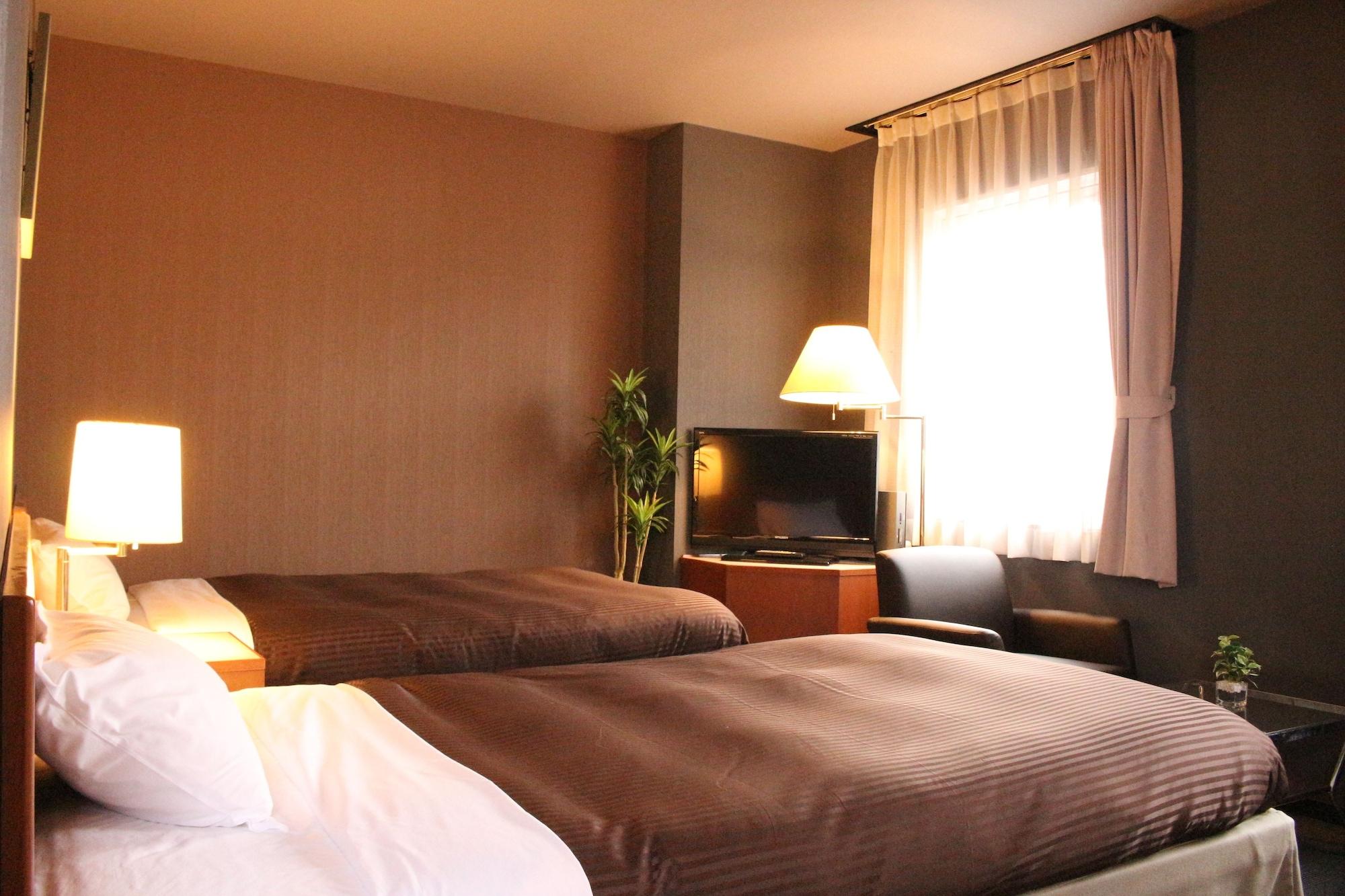 Hotel Livemax Budget Hiratsuka Ekimae Екстериор снимка