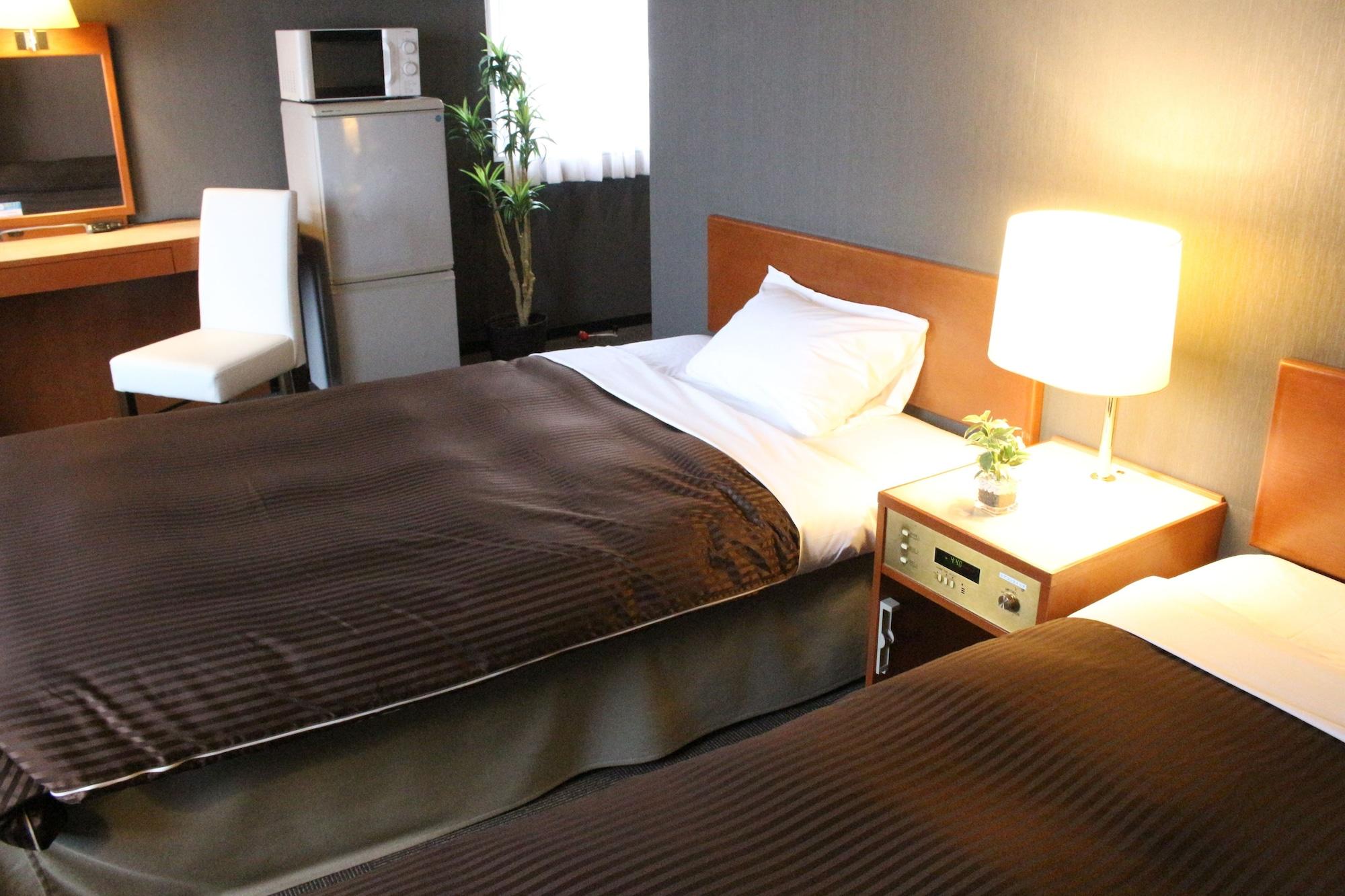 Hotel Livemax Budget Hiratsuka Ekimae Екстериор снимка