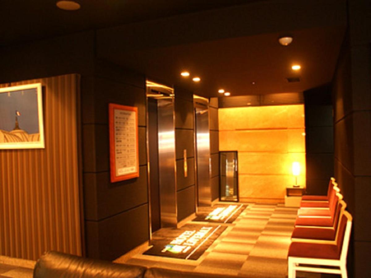 Hotel Livemax Budget Hiratsuka Ekimae Екстериор снимка