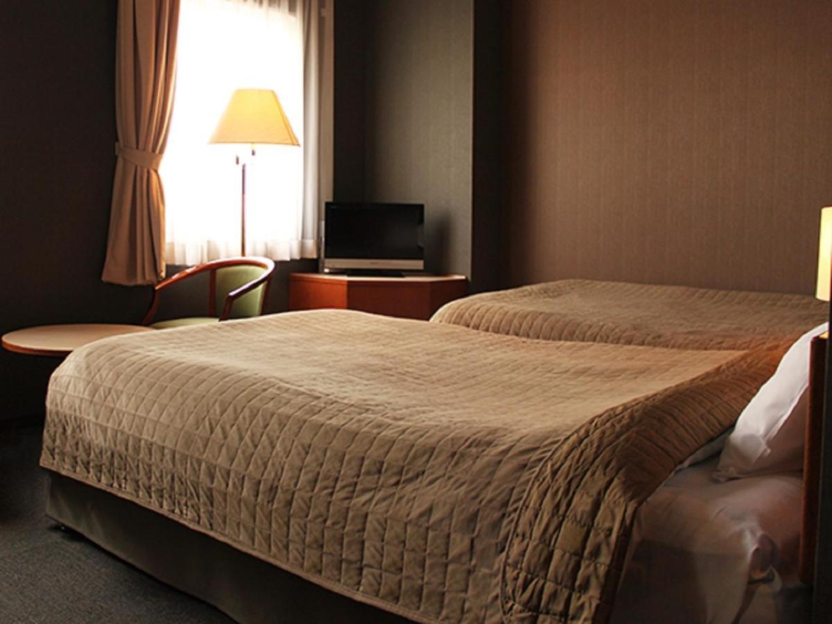 Hotel Livemax Budget Hiratsuka Ekimae Екстериор снимка