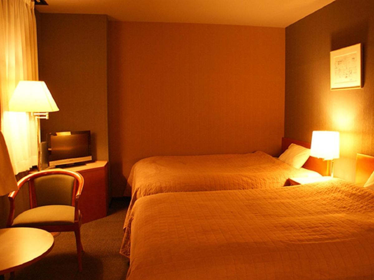 Hotel Livemax Budget Hiratsuka Ekimae Екстериор снимка