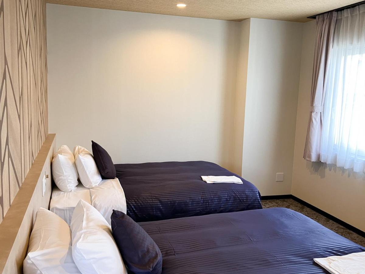 Hotel Livemax Budget Hiratsuka Ekimae Екстериор снимка