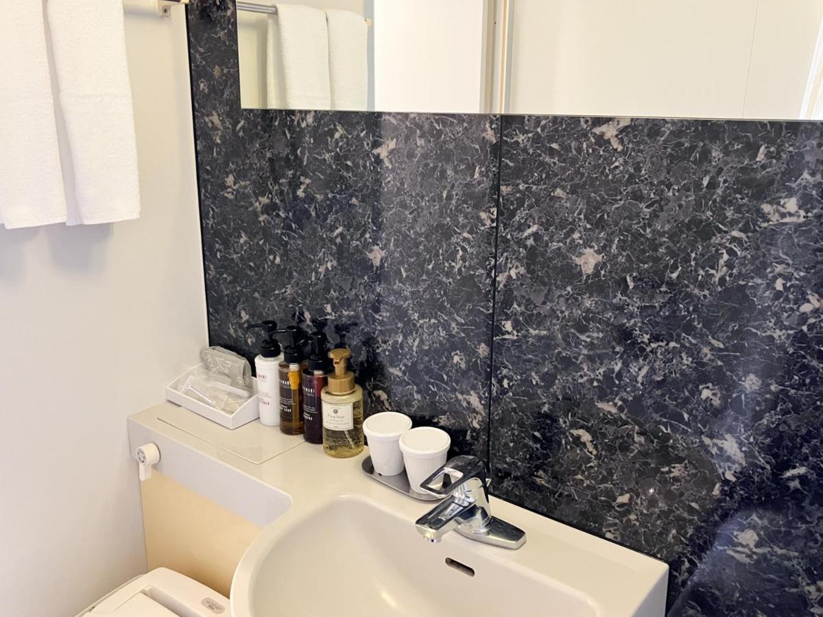 Hotel Livemax Budget Hiratsuka Ekimae Екстериор снимка