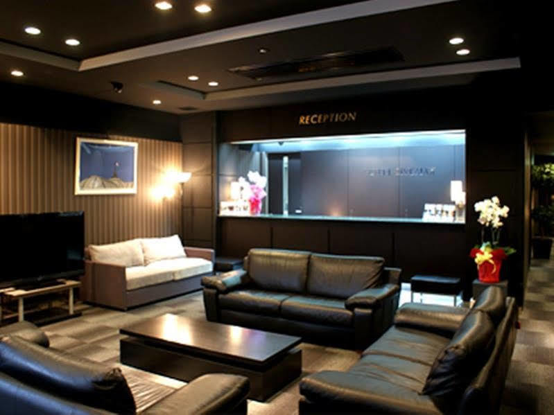 Hotel Livemax Budget Hiratsuka Ekimae Екстериор снимка